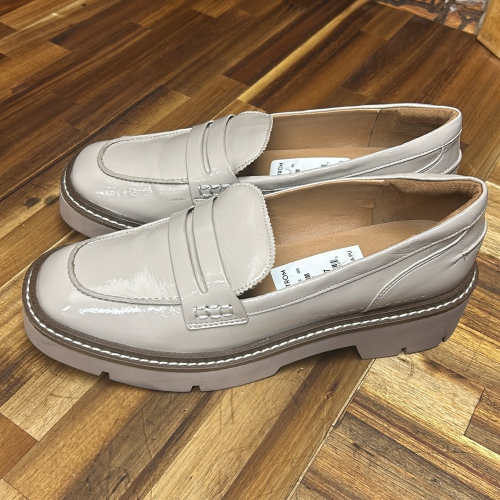 Nordstrom Rack Loafers - Picture 2 of 7